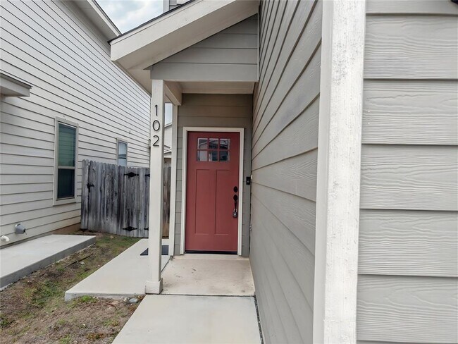 Foto del edificio - 13837 Enzo Gate