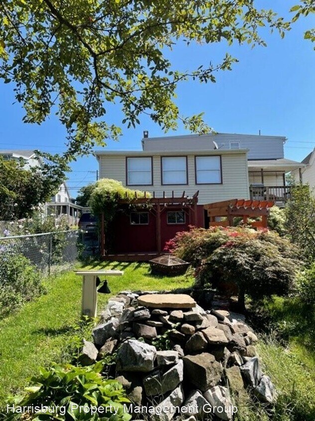 Foto del edificio - 3 br, 1.5 bath House - 1253 Main St