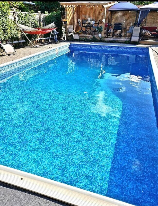 Photo du bâtiment - 48 Vanbuskirk Dr