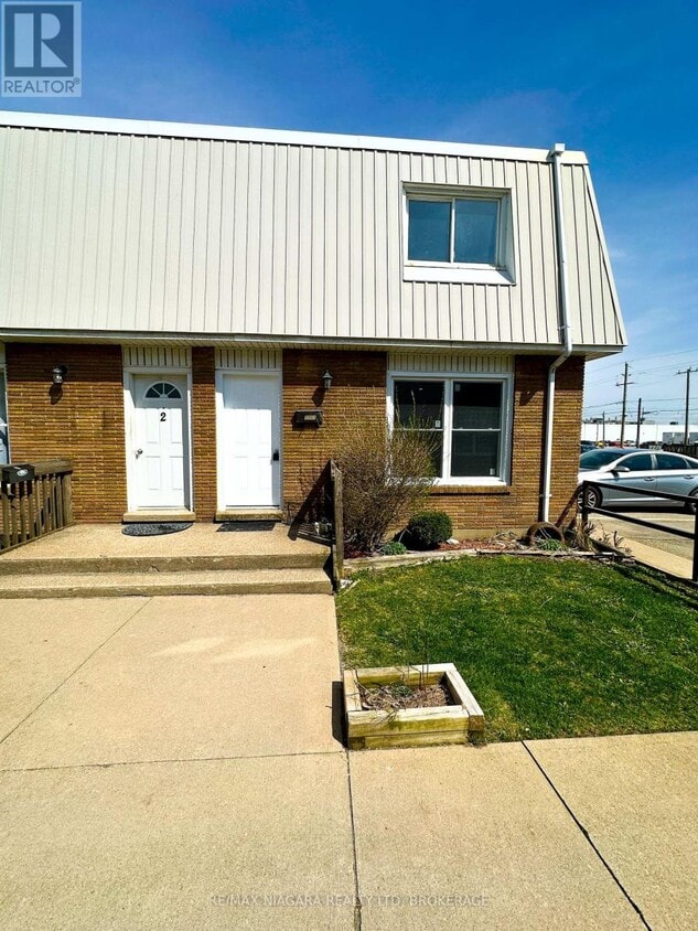 Primary Photo - 71 Hagey Ave