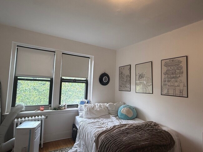 Foto del edificio - 145 Englewood Ave