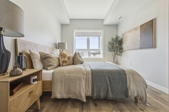 Building Photo - Evoke