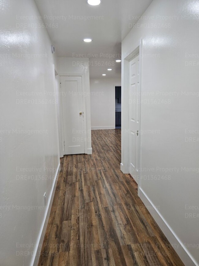 Foto del edificio - Remodeled 3 bedroom/ 1 bathroom