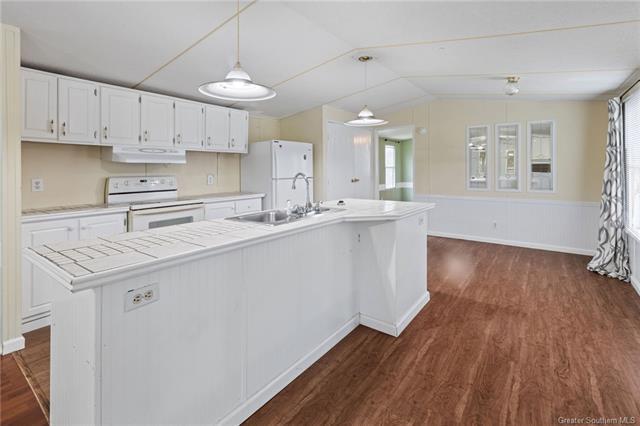 Building Photo - 2416 Bonito Dr