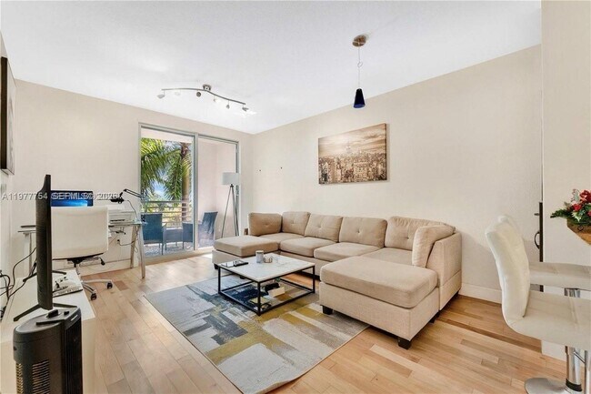 Foto del edificio - 1830 Radius Dr