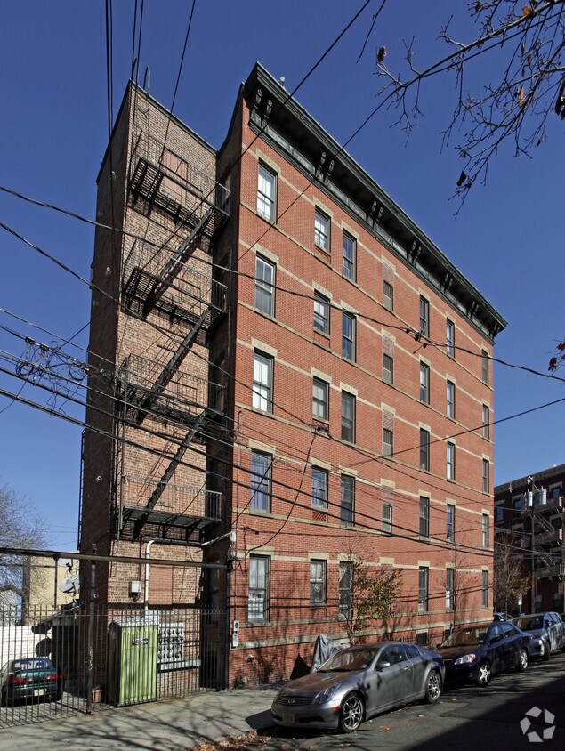 Building Photo - 563 Jersey Ave