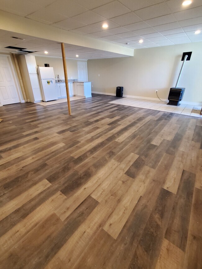 Foto del edificio - 7694 Edgewood Ave