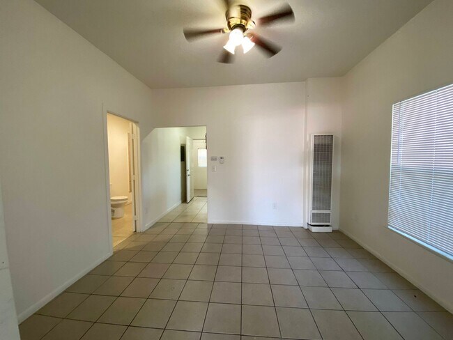 Foto del edificio - 733-735 N Sutter St