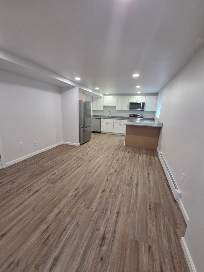 Building Photo - 1733 8th St