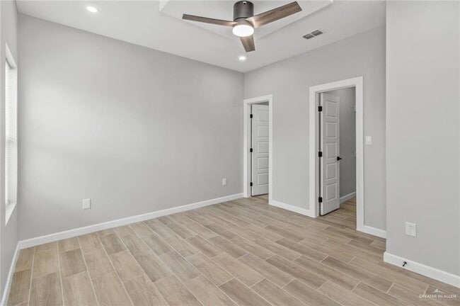 Building Photo - 102 Yosemite Dr