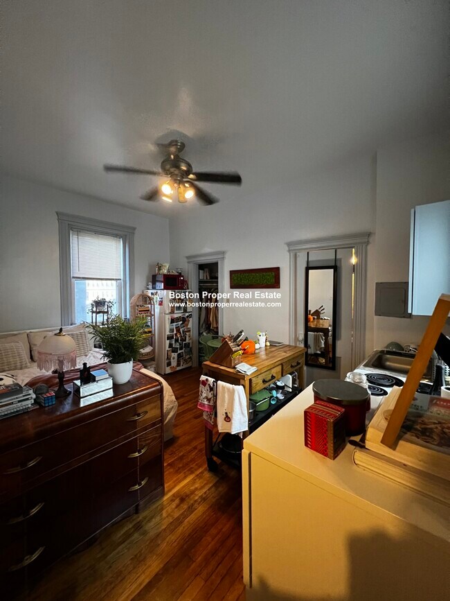 Foto del edificio - 50 Charlesgate E