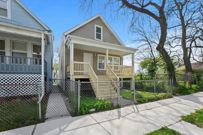 Building Photo - 6141 S Throop St