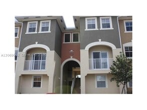 Building Photo - 10870 NW 88th Terrace