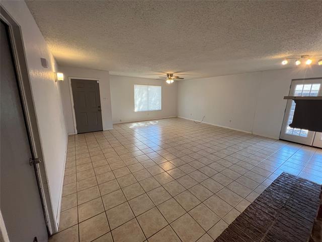 Building Photo - 5405 Duchess Ct