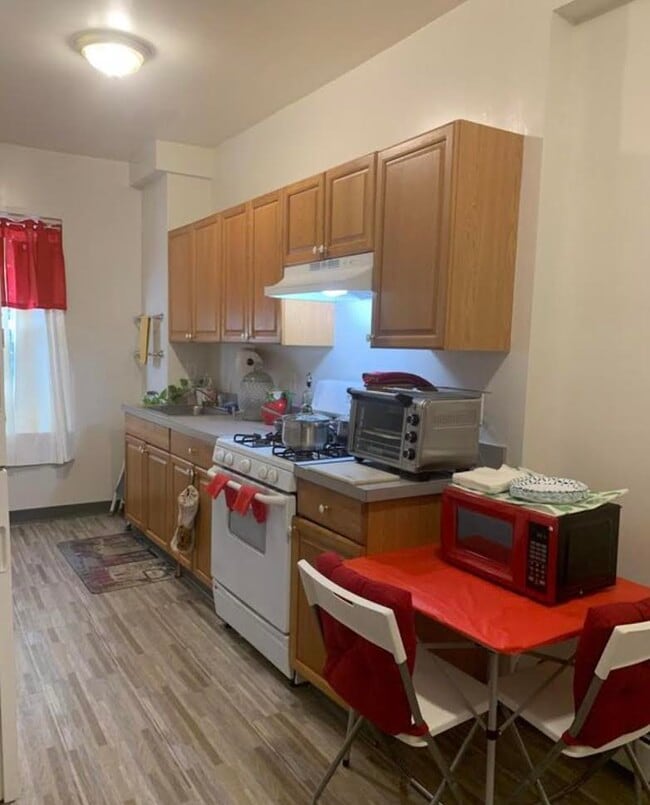 Building Photo - 80 W La Crosse Ave