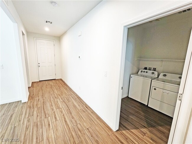 Foto del edificio - 3587 E Polk Ave