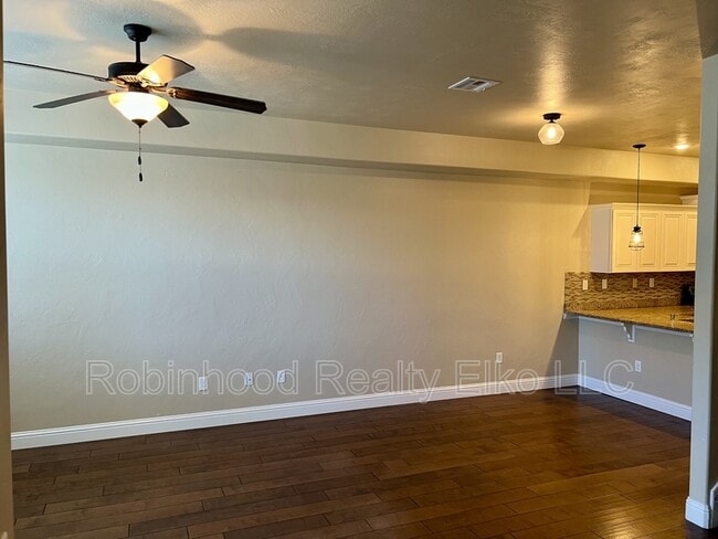 Foto del edificio - 3609 Autumn Colors Dr