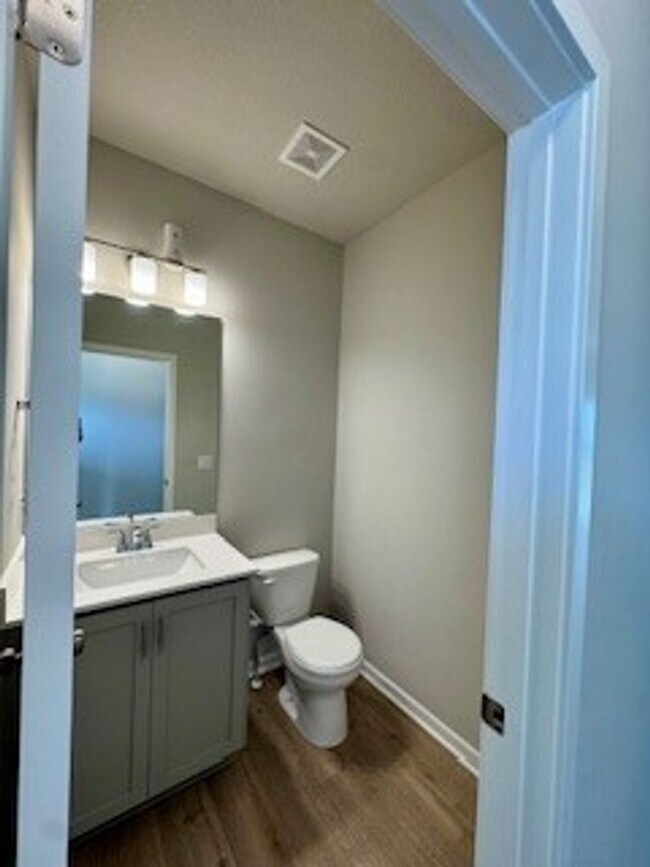 Foto del edificio - Charming 3 Bedroom Home in Urbandale