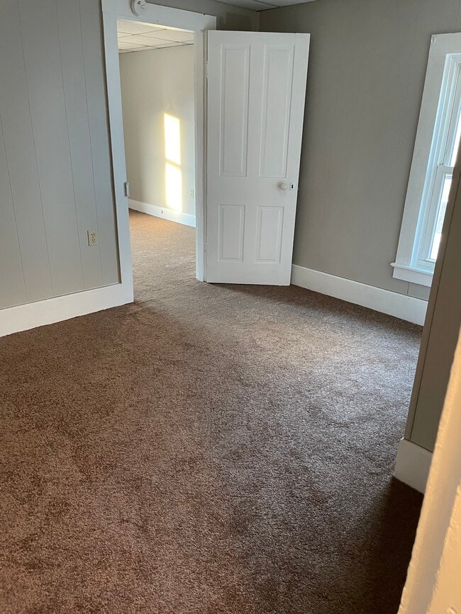 Building Photo - 303 N 3rd St