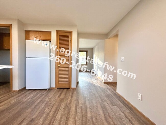 Building Photo - 3 Bedroom House