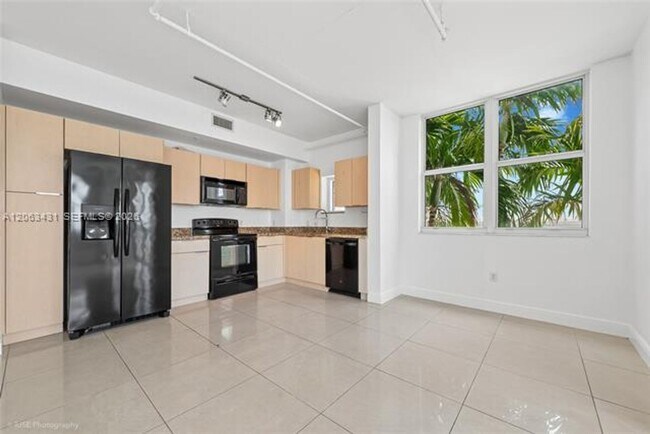 Foto del edificio - 3180 SW 22nd Terrace