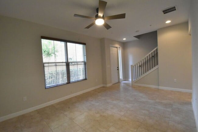 Building Photo - 1334 Bolton Pl
