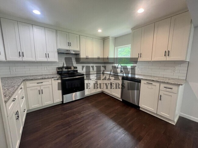 Foto del edificio - Fully Remodeled 2 Bedroom 2 Bath in Gun Ba...
