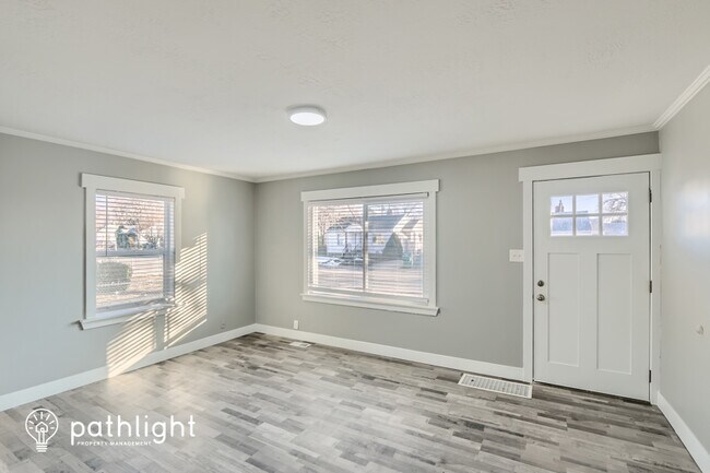 Foto del edificio - 819 E 1000 S