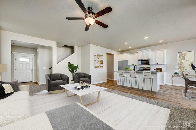 Building Photo - 4 bedroom, 2.5 Bath is a Must See! 1962 SqFt, Beautiful Parks, No Landscaping, and More!