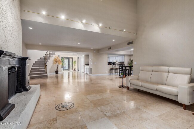 Foto del edificio - 8543 N 84th Pl