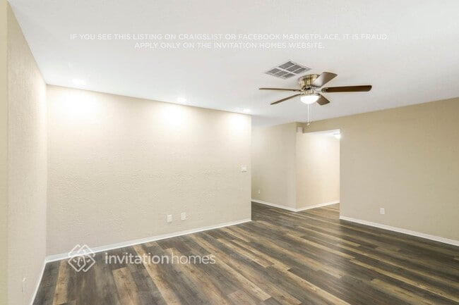 Building Photo - 3944 Porpoise Dr SE