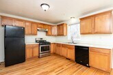 Primary Photo - 19 Oakwood St