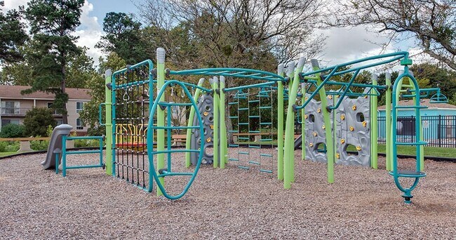 Foto del edificio - Sparrows Point Townhomes and Apartments