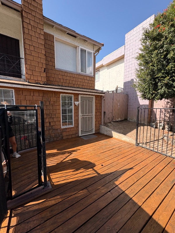 Foto del edificio - 4966 Baltimore Dr