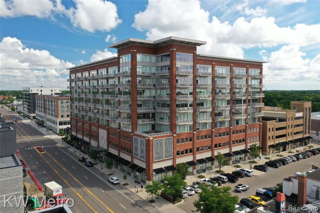Primary Photo - 350 N Main St