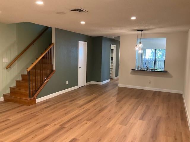 Foto del edificio - 2106 NE 44th St