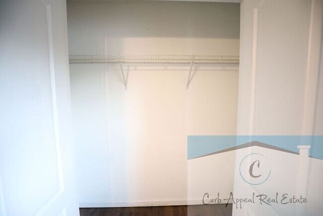 Foto del edificio - Utilities included!! Internet included!! Spacious 2 bed /2 full bath apt - includes washer/dryer