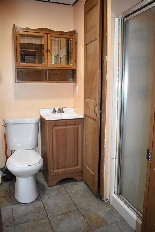 21 Central St Unit 2, Whitman, MA 02382 Apartment for Rent in Whitman