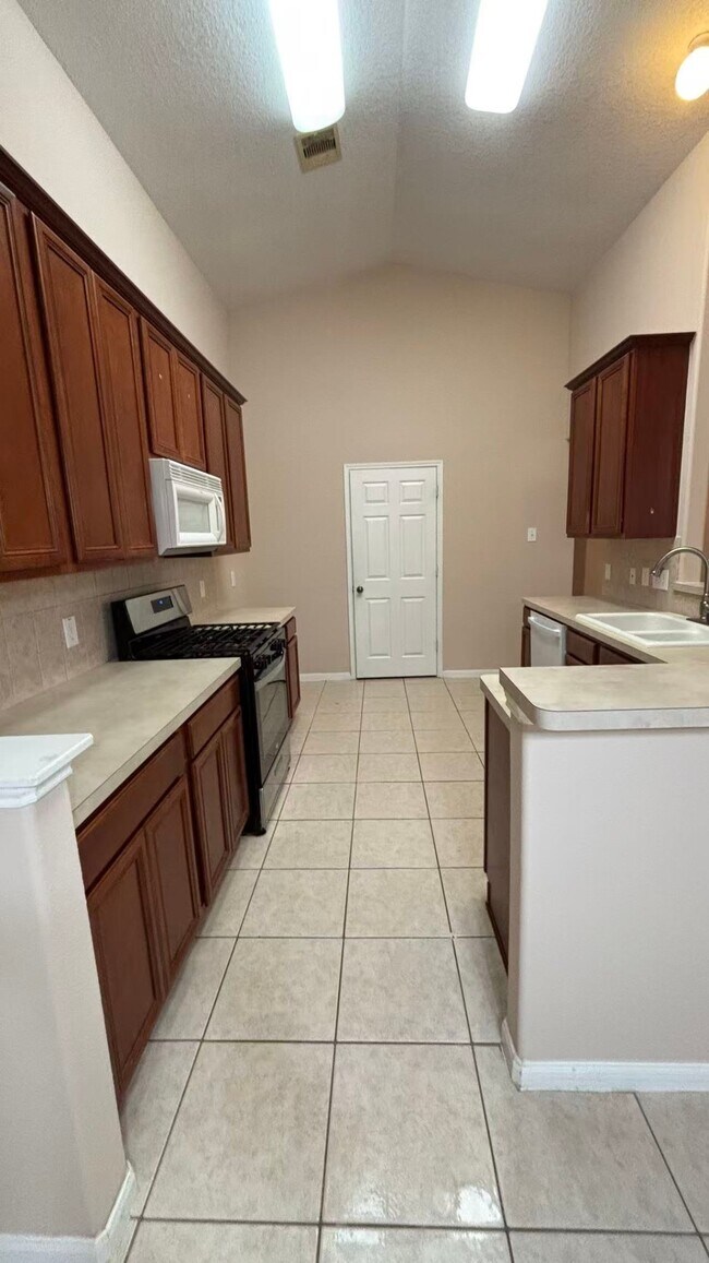 Foto del edificio - 25219 Spring Iris Ln
