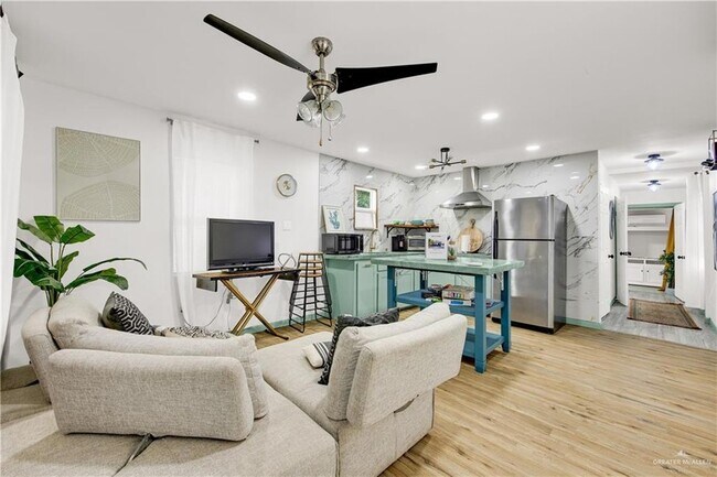 Foto del edificio - 600 E Bell Ave