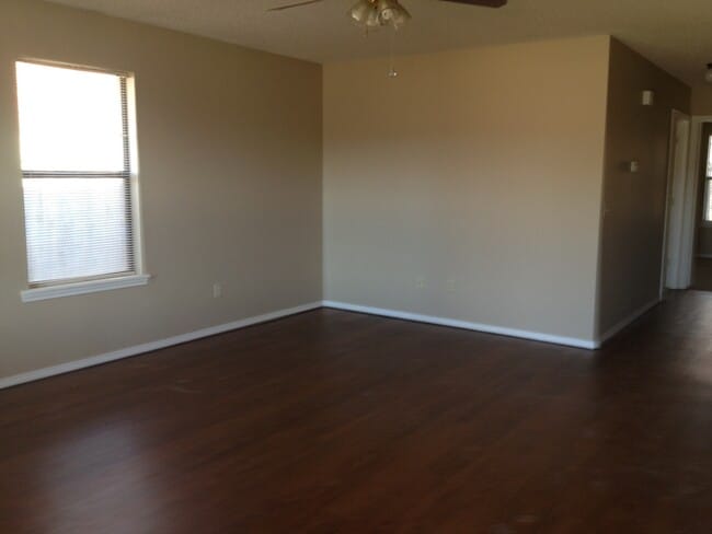 Photo - S. Julian Ave. Apartment