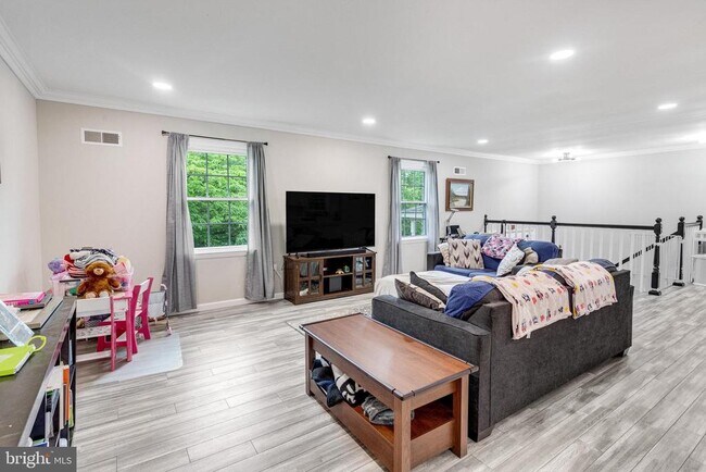 Foto del edificio - 4157 Waterway Dr