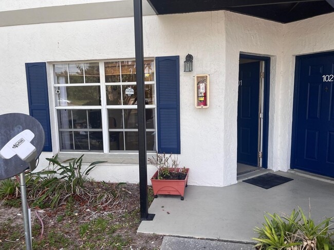 Foto del edificio - 3651 N Goldenrod Rd