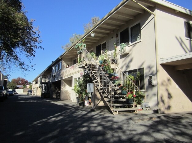 Foto del edificio - 14921 Vanowen St
