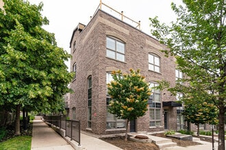 Building Photo - 216 Brandon Ave