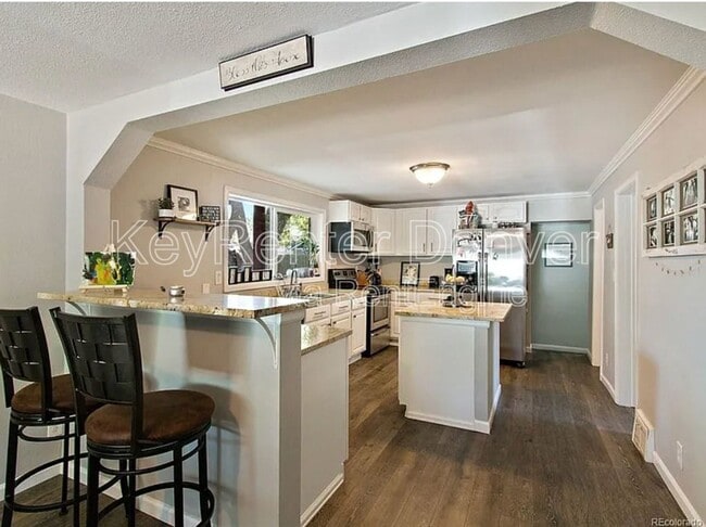 Foto del edificio - 4949 N Irving St