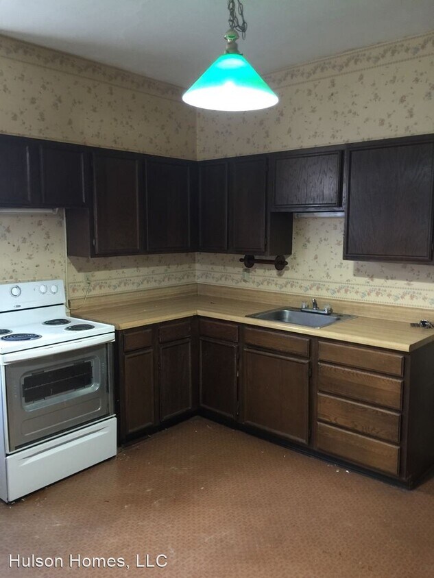 Building Photo - 222 2nd Ave