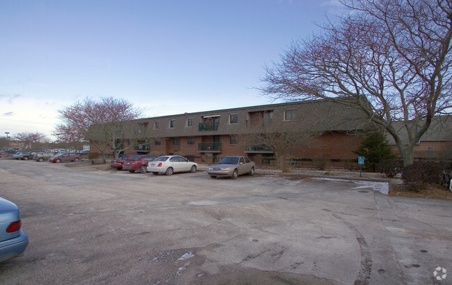 Building Photo - 32-54 Sea St Ext
