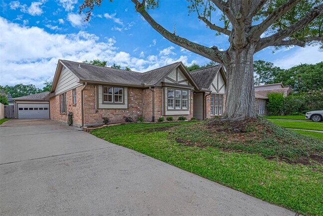 Foto del edificio - 14911 Sun Harbor Dr