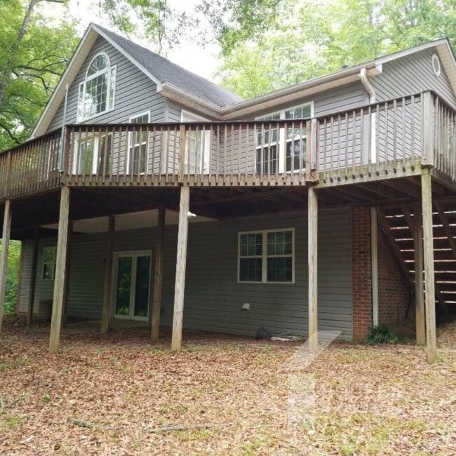 Photo - 313 Wood Rd House
